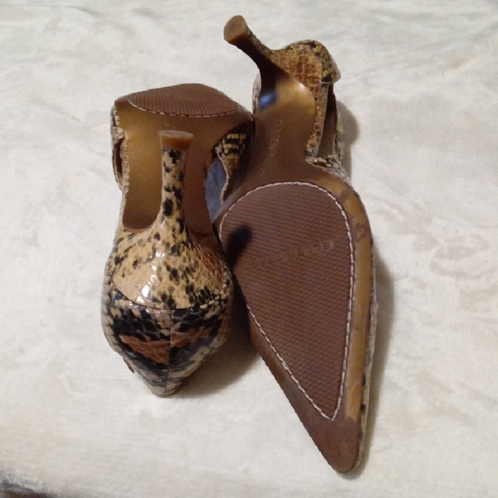 Ellen Tracy Beige Snakeskin Heels - Picture 7 of 11